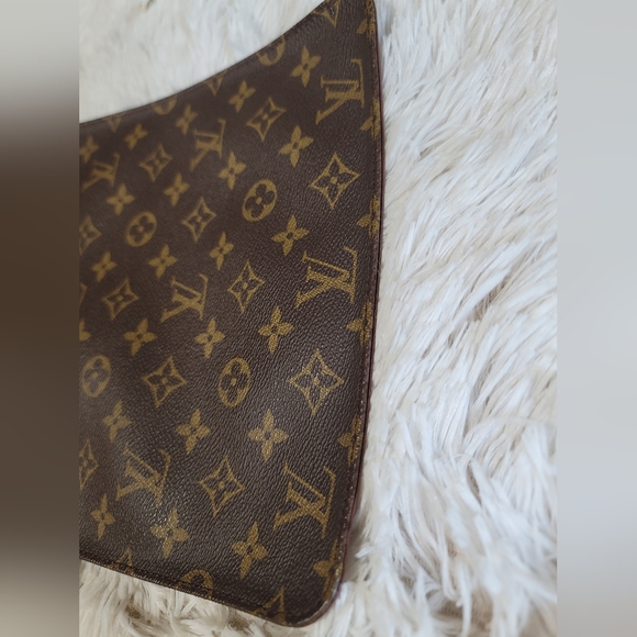 Authentic LV Monogram Musette GM Crossbody - Picture 14 of 16